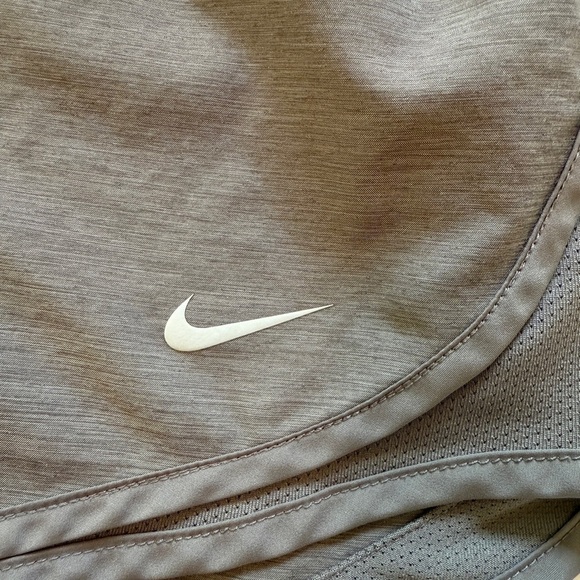Nike Women's Dri-Fit Tempo Mid-Rise Athletic Running 3" Shorts Gray Women’s XS - Picture 2 of 7